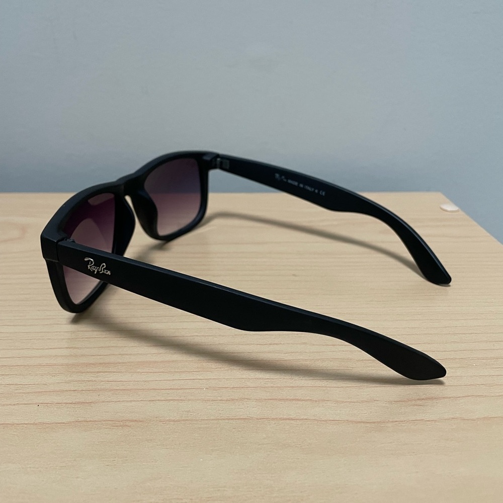 Ray-Ban Black Sunglasses - Picture 2 of 10